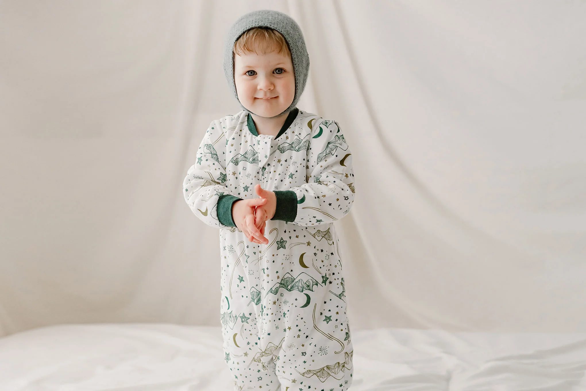 Nest Designs Organic Cotton Long Sleeve Footed Sleep Bag 1.0 TOG - Stars White-1