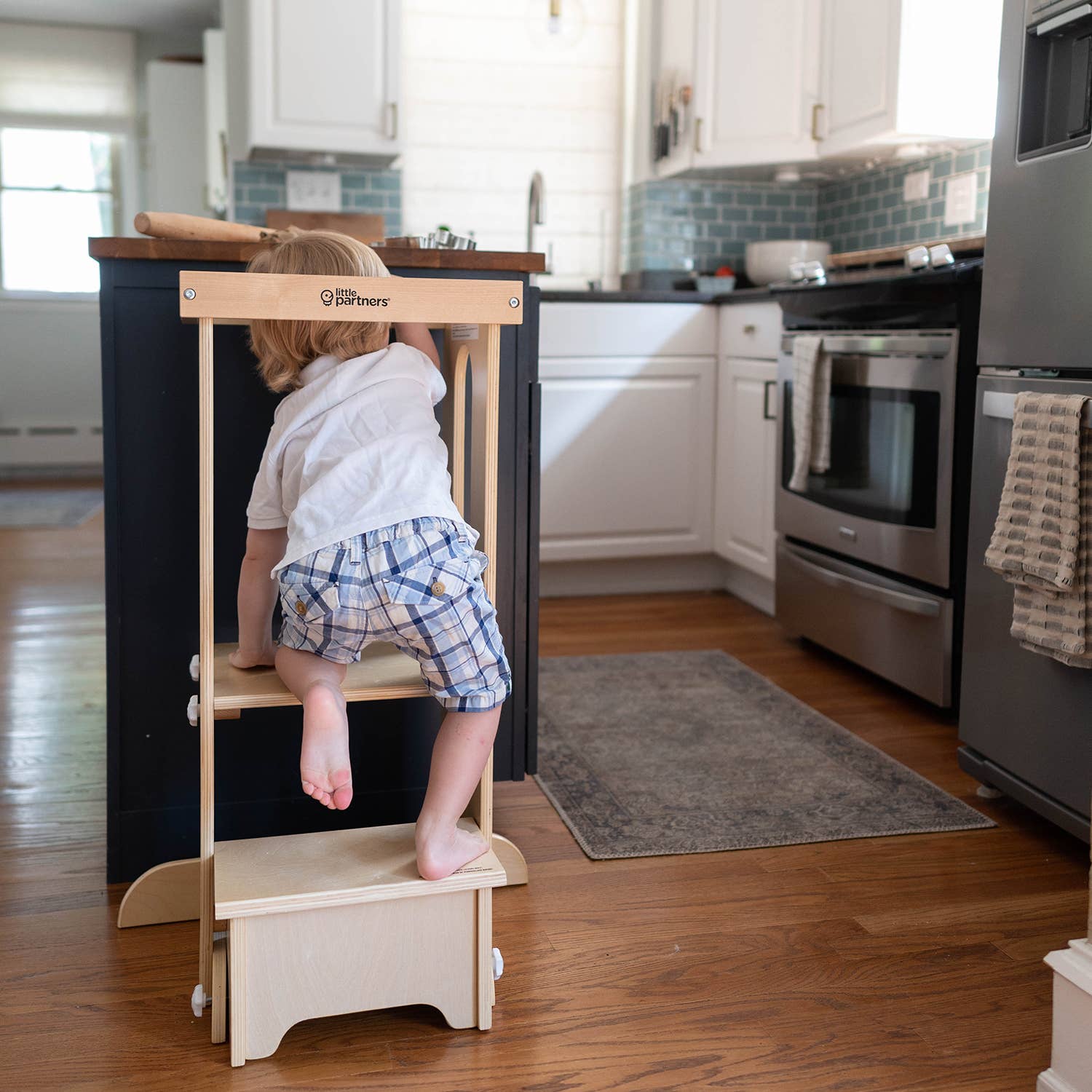 Little Partners Explore N Store Learning Tower - Natural
-6